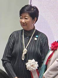 小池百合子都知事